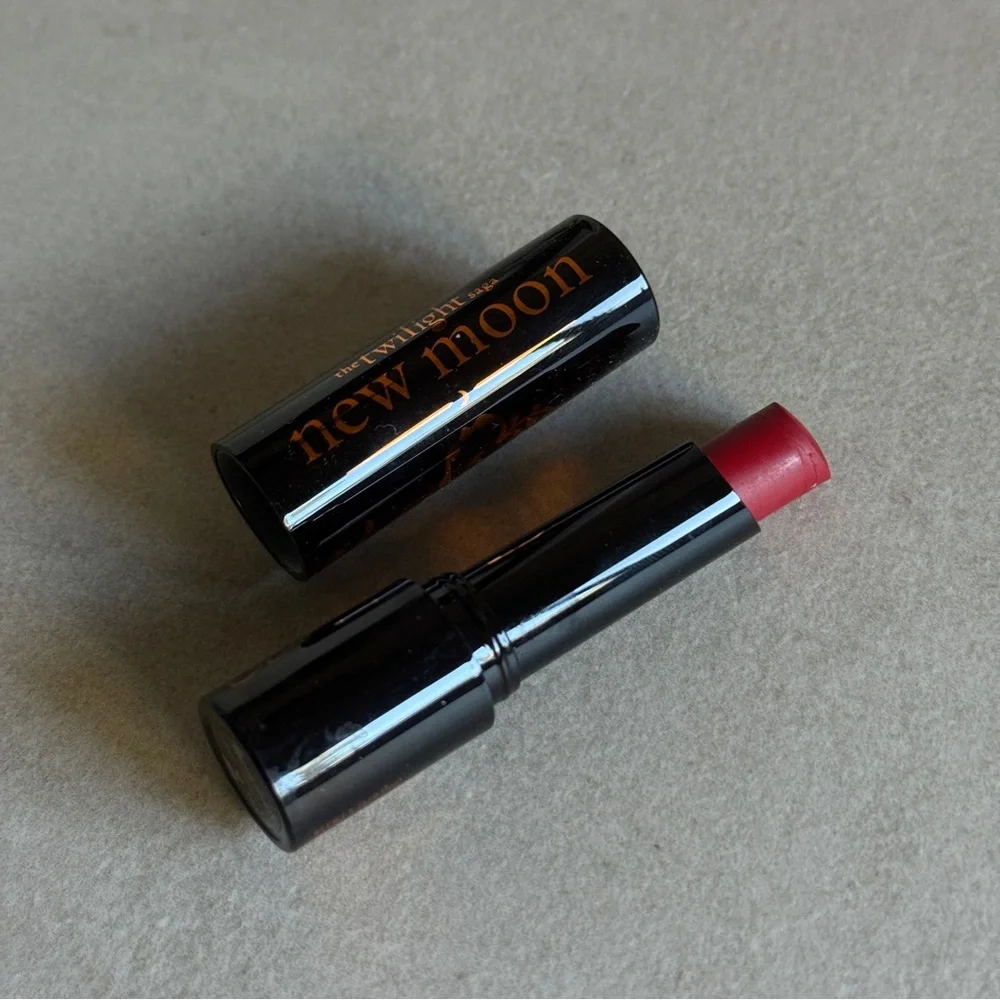 ColourPop Twilight Saga New Moon Vampire Royalty Lipstick